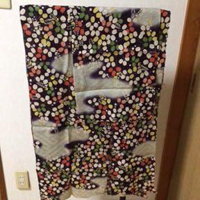 【数量限定，定番人気】 正絹 錦紗縮緬 ハギレ 市松人形の着物に(リメイク素材)｜売買されたオークション情報、yahooの商品情報をアーカイブ公開 - オークファン リメイク素材