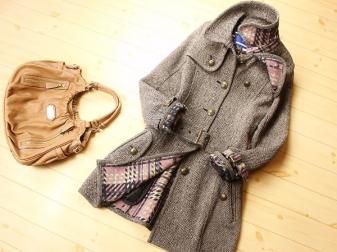 美品　☆　バーバリーブルーレーベル　☆　珍しい幾何学柄裏地　☆　シルエット綺麗　☆　春秋向けコート　☆　38