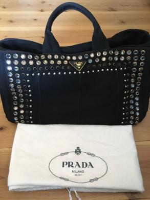  本物 PRADA プラダ ハンドバッグ キャンバス カナパ ブラック ビジュー スタッズ レディースバッグ(ハンドバッグ)｜売買されたオークション情報、yahooの商品情報をアーカイブ公開 - オークフ かばん、バッグ