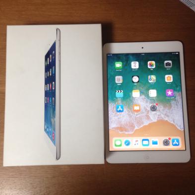 美品 iPad mini 2 Retina モデル 16GB Wi-Fi シルバー | LENSAR.COM