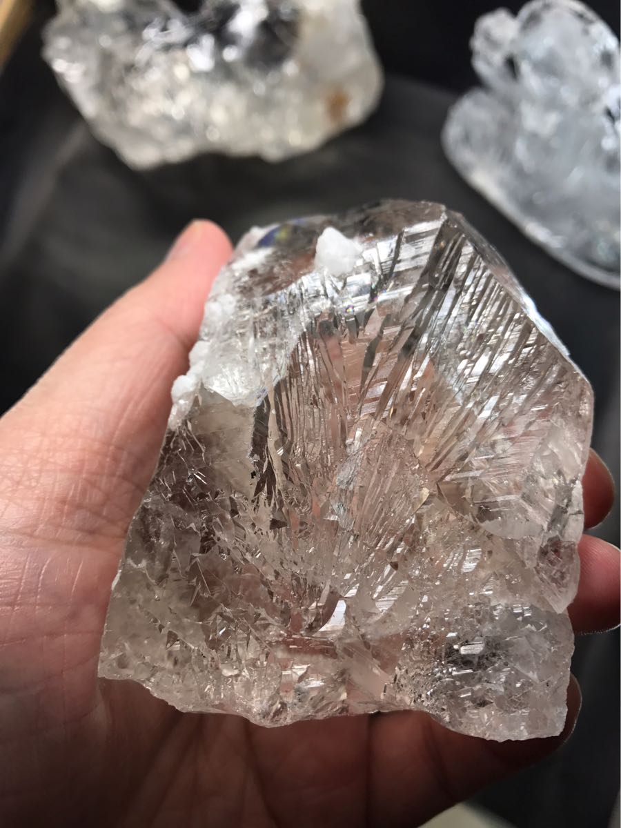 ヒマラヤ水晶 パキスタン スカルド産 磨き無し 天然 ポイント 約364g