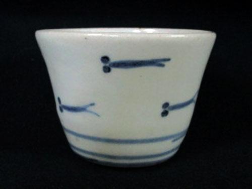 江戸期 古伊万里 初期手 厚底作り めだか文 蕎麦猪口 酒盃 検 酒器