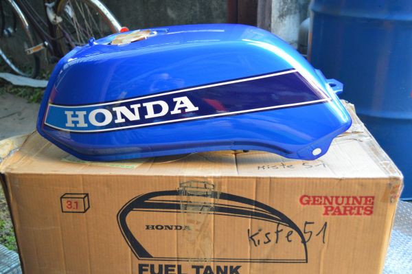 当時物 純正 新品 CB400N CB250N ガソリンタンク ホーク3 当時物