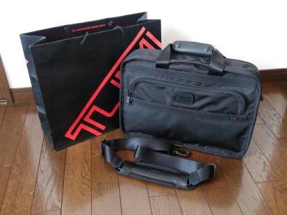 人気定番，正規品 TUMI トゥミ 品 パソコンブリーフケース ショルダーストラップ付き(ブリーフケース、書類かばん)｜売買されたオークション情報、yahooの商品情報をアーカイブ公開 - オークファン かばん、バッグ
