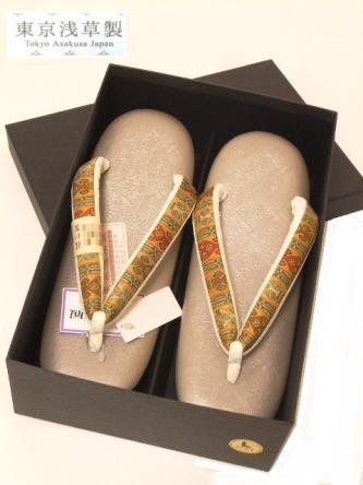  1000円 宝彩館 日本製 高級 東京浅草製 龍村裂 EVA草履 牛革型押し MLサイズ(M寸)｜売買されたオークション情報、yahooの商品情報をアーカイブ公開 - オークファン M寸