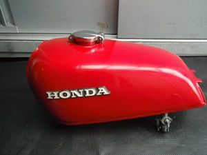 CB250T タンクのYahoo!オークション(旧ヤフオク!)の相場・価格を見る