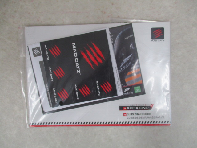 同梱不可 マッドキャッツ プロ レーシング フォースフィードバック ホイール&ペダル Xbox One