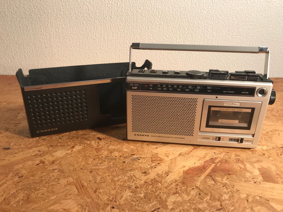 SANYO サンヨー ラジオマイクロカセットレコーダー　MR-TT14 SANYO マイクロカセットレコーダー MR-TT14 サンヨー ジャンク