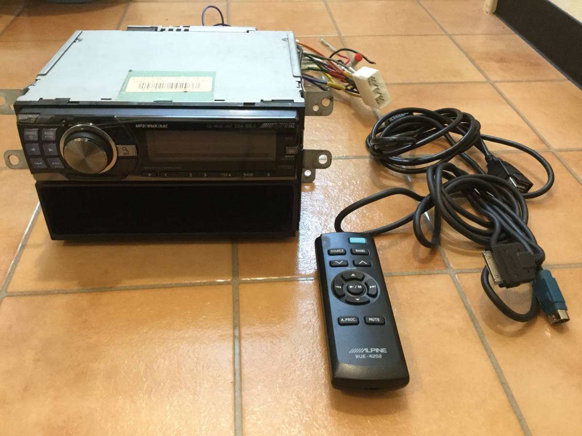 中古】【完動品】アルパイン ALPINE CDA-106Ji CD/iPhoneプレーヤー 