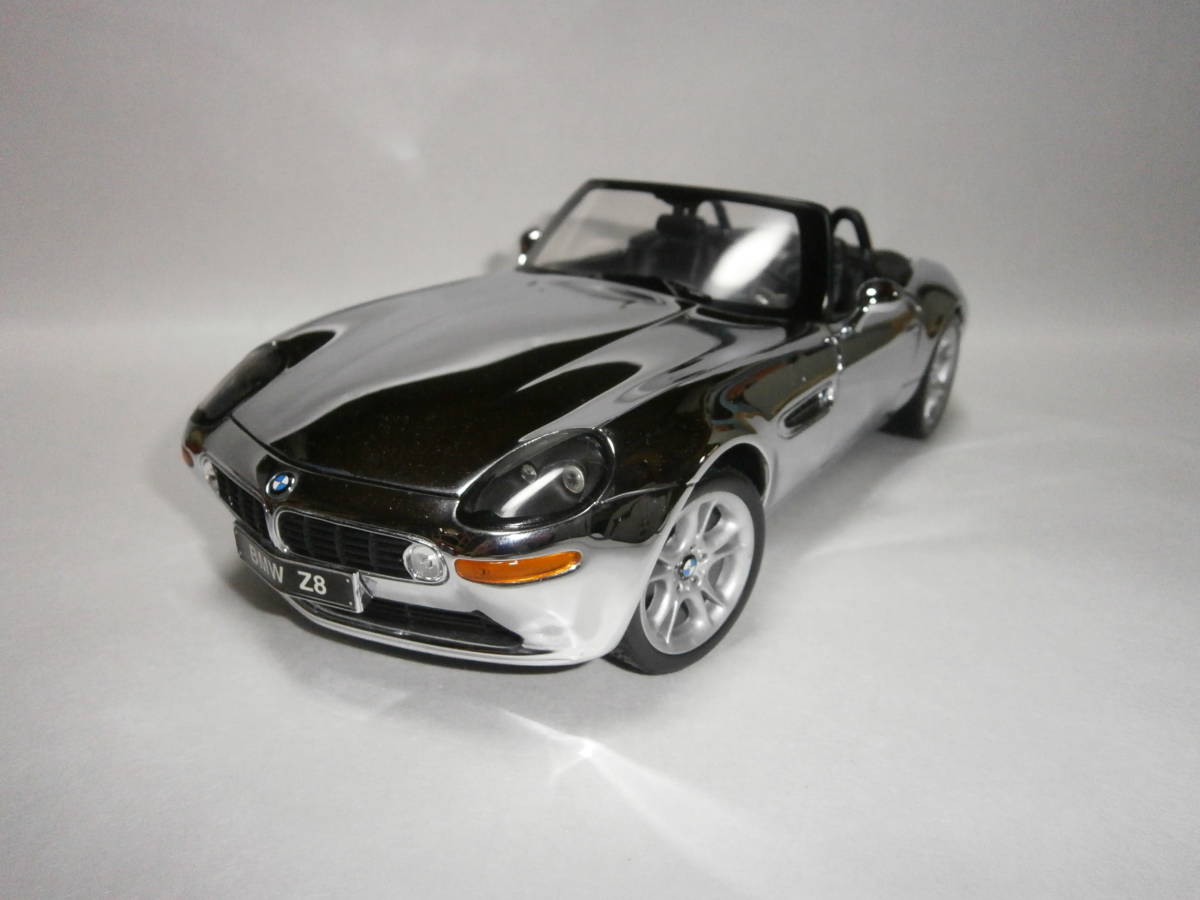 京商1/18 BMW Z8 クロームメッキと赤 2台 【公式通販】