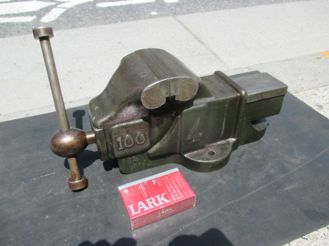 ｍ212★ＴＵＢＡＳＡ　箱型万力　口金幅100ｍｍ