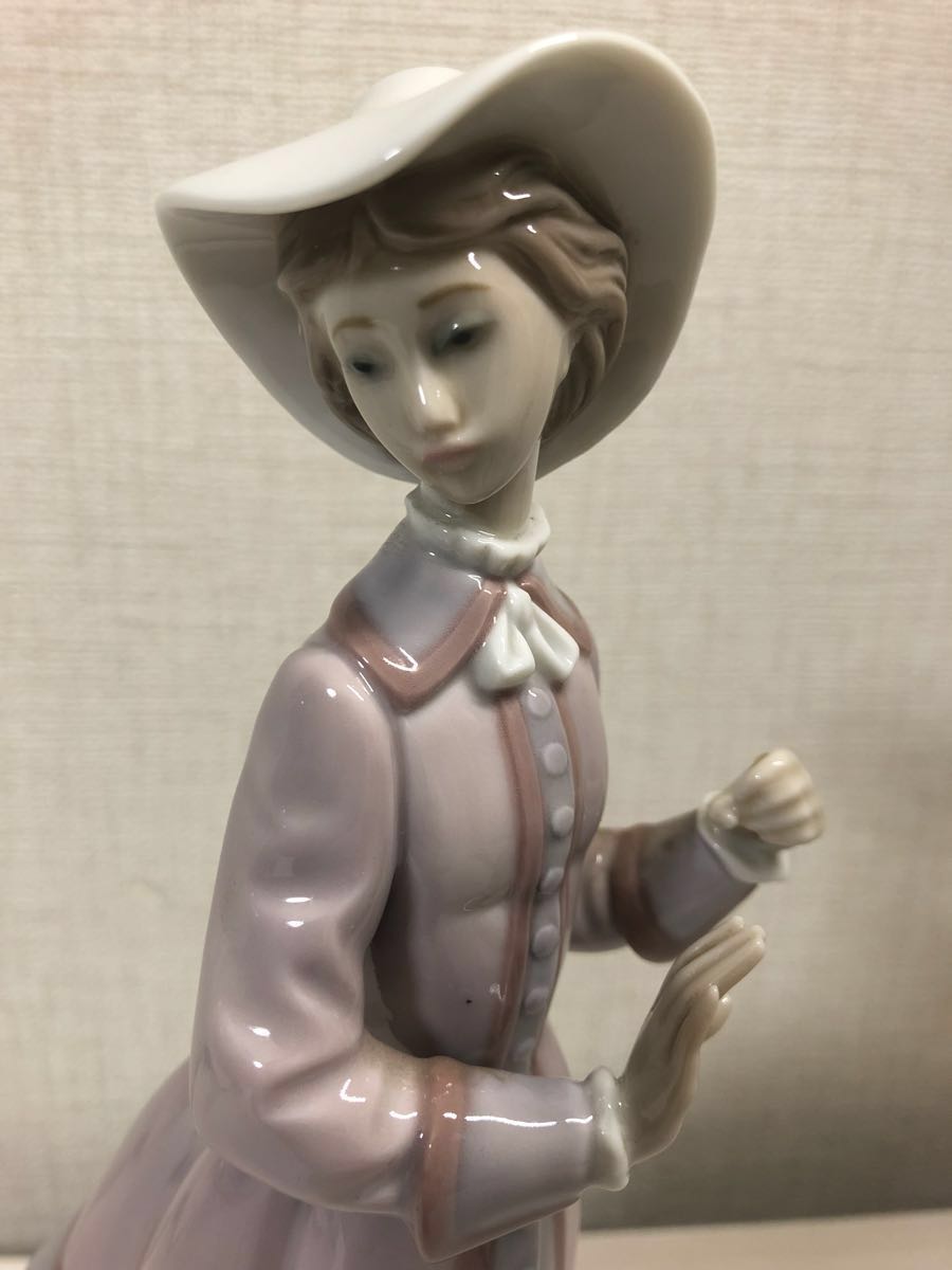 リヤドロ LLADRO 貴婦人 ☆B03299⁄LLADRO リヤドロ⁄廃盤⁄フィギュリン 