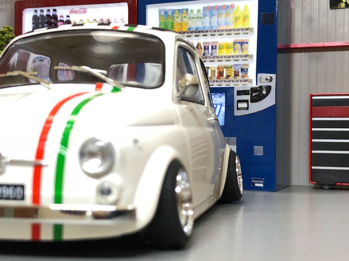 1/18FIAT フィアット 500L ☆新品カスタム改造 | Fiat 1⁄18 シャコタン 段リム SOLIDO