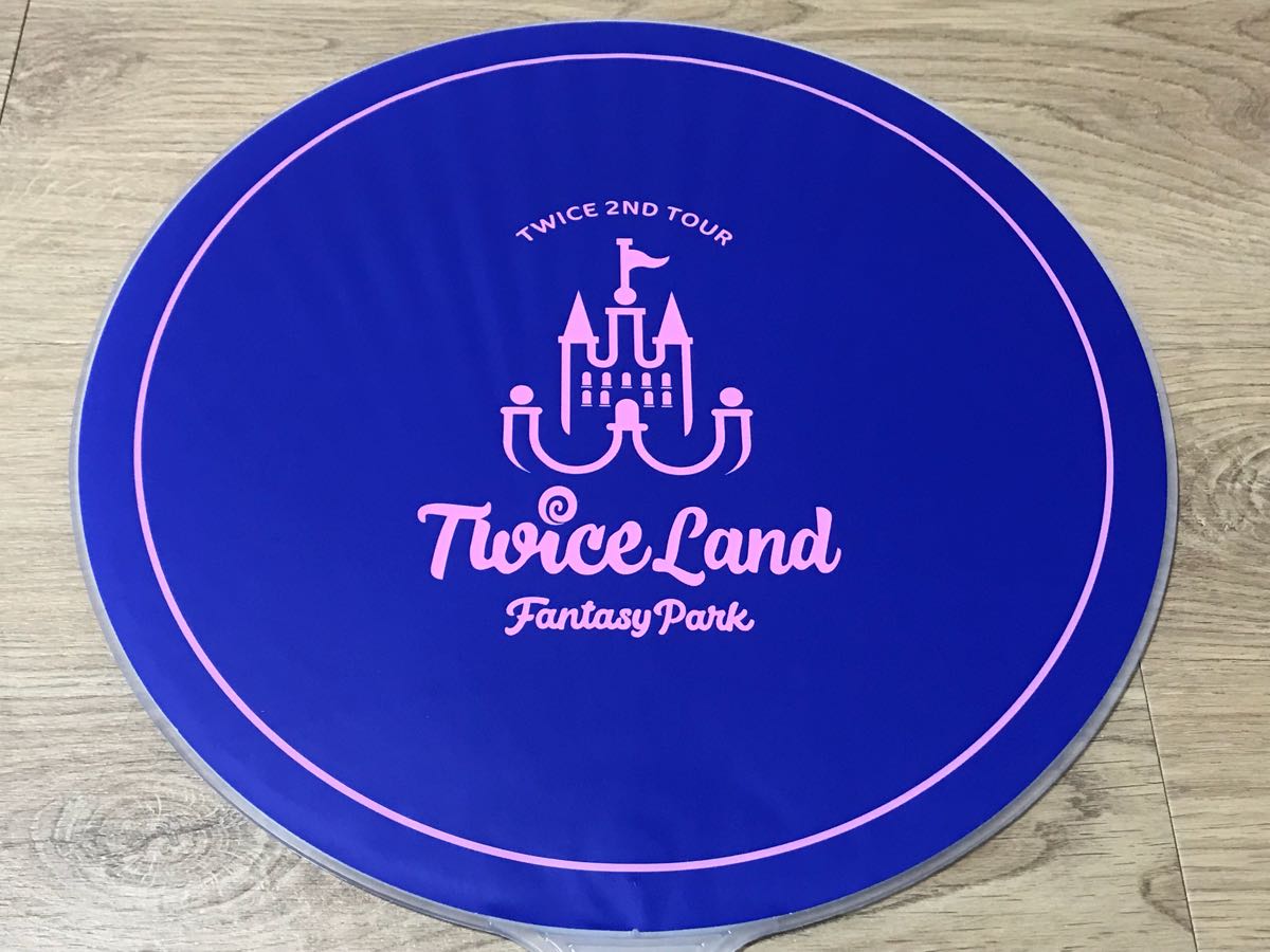 モモ(TWICE)＠ソウルコン「TWICELAND ZONE2：Fantasy Park」公式グッズ 