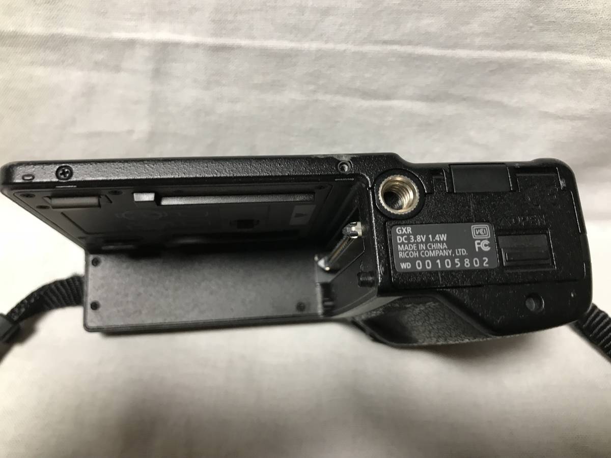 リコー RICOH GXR 本体 中古 撮影可 欠け等あり ストラップおまけ