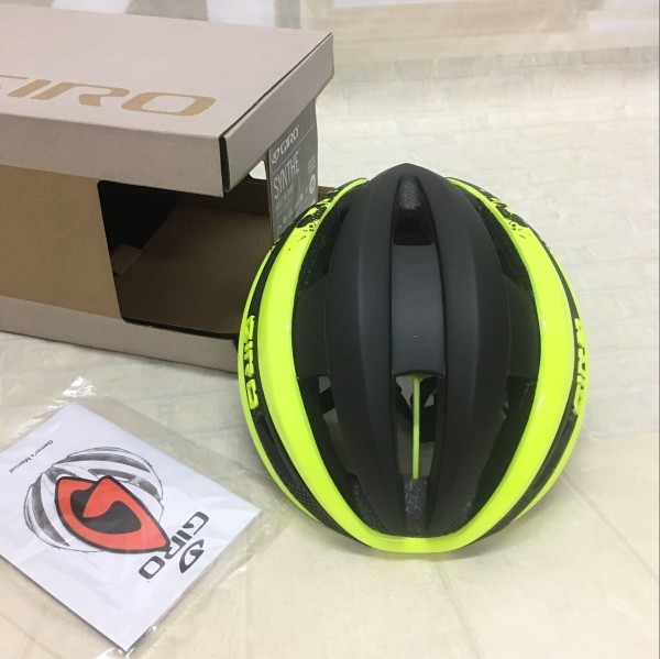 【SALE，人気セール】 GIRO SYNTHE ジロ シンセ 超軽量自転車 ヘルメット SIZE:M 正規(Mサイズ)｜売買されたオークション情報、yahooの商品情報をアーカイブ公開 - オークファン 大人用
