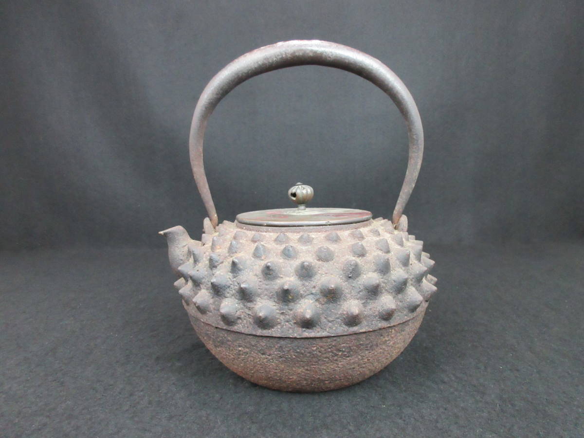 南部鉄器】 美品 算玉型 アラレ 鉄瓶 茶道具 銅釜付き A60-112