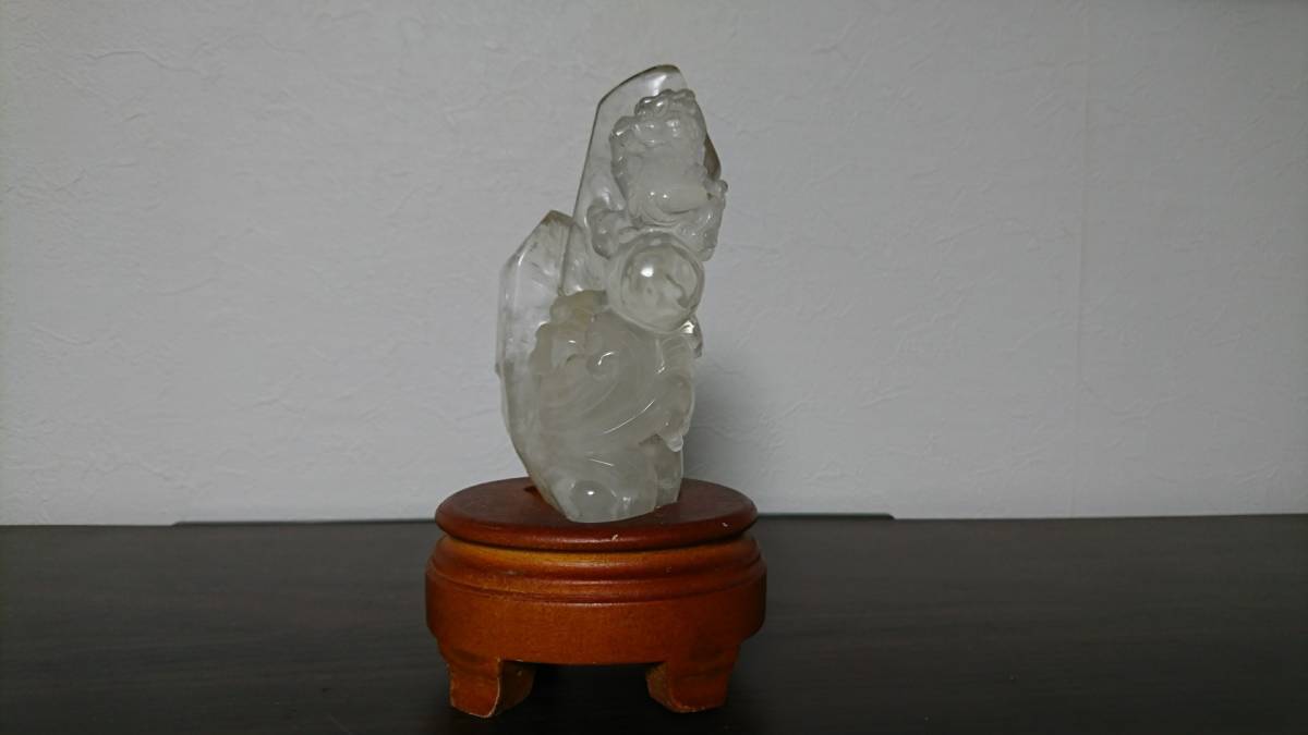 ☆水晶彫刻 龍彫り☆ 縁起物 運気上々 クォーツ 水晶 置物