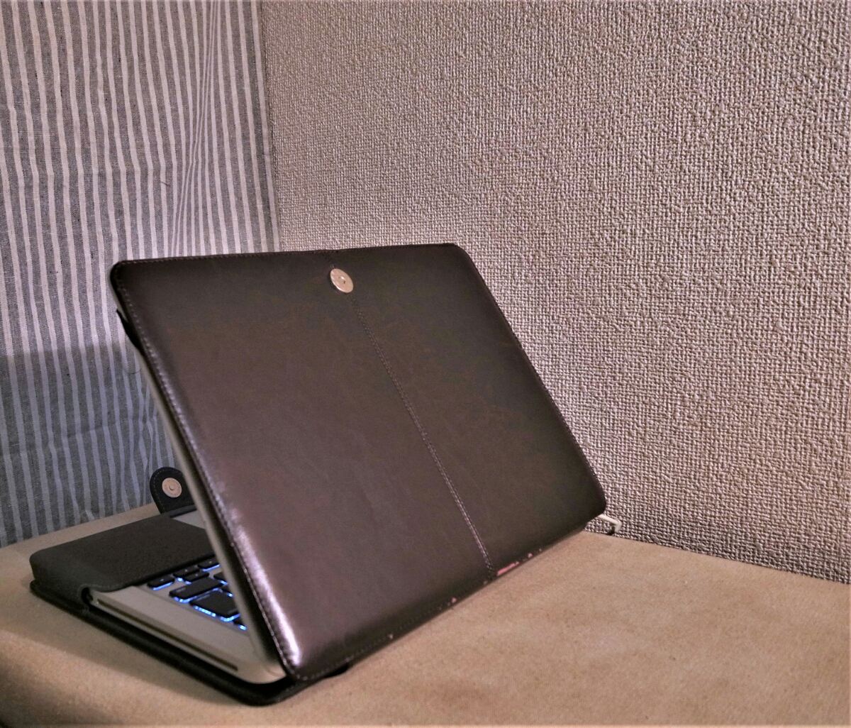 MacBook Apple (日本) Pro」と「MacBook Windows 0 software — here's