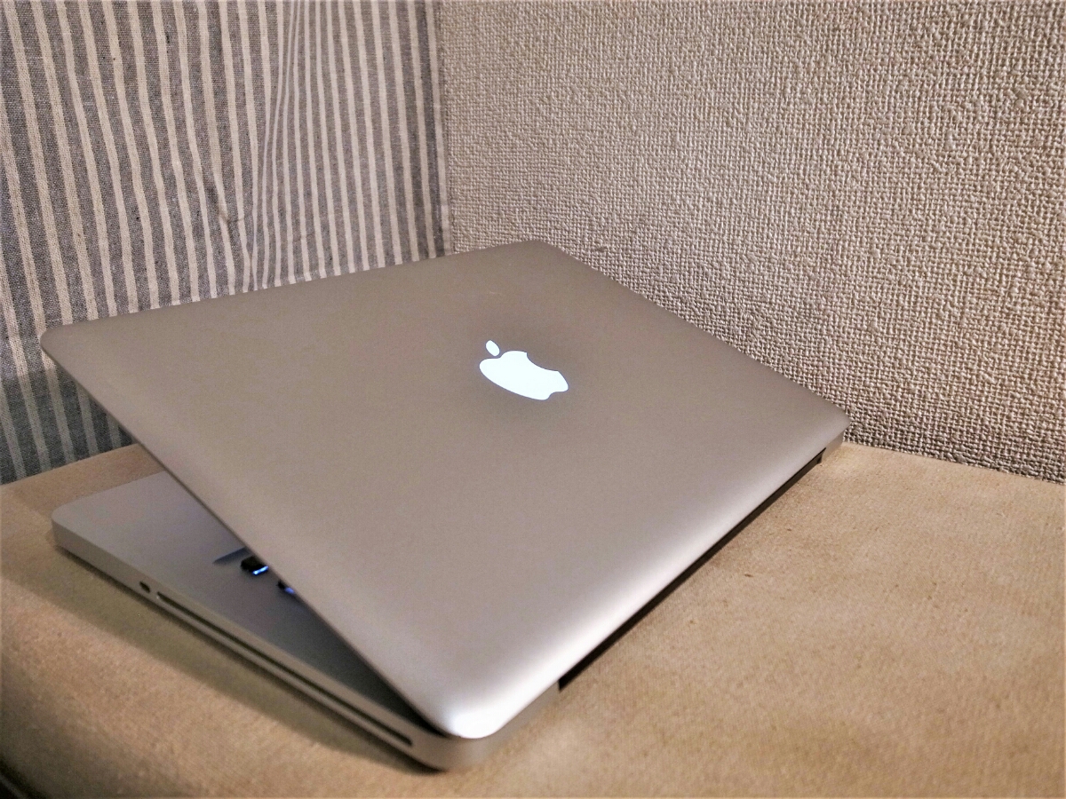 MacBook Apple (日本) Pro」と「MacBook Windows 0 software — here's