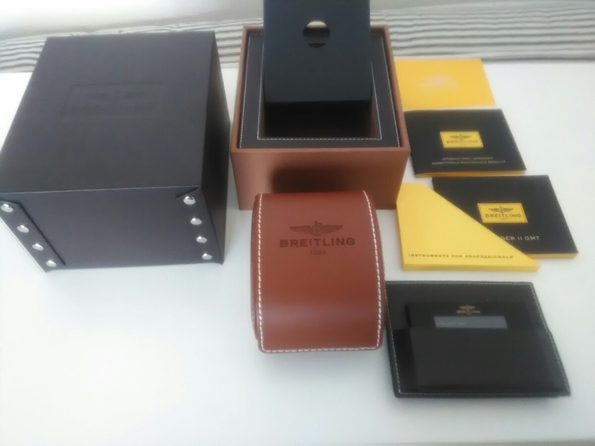美品】高級時計 ブライトリングBREITLING 純正ケース 箱 レザー e