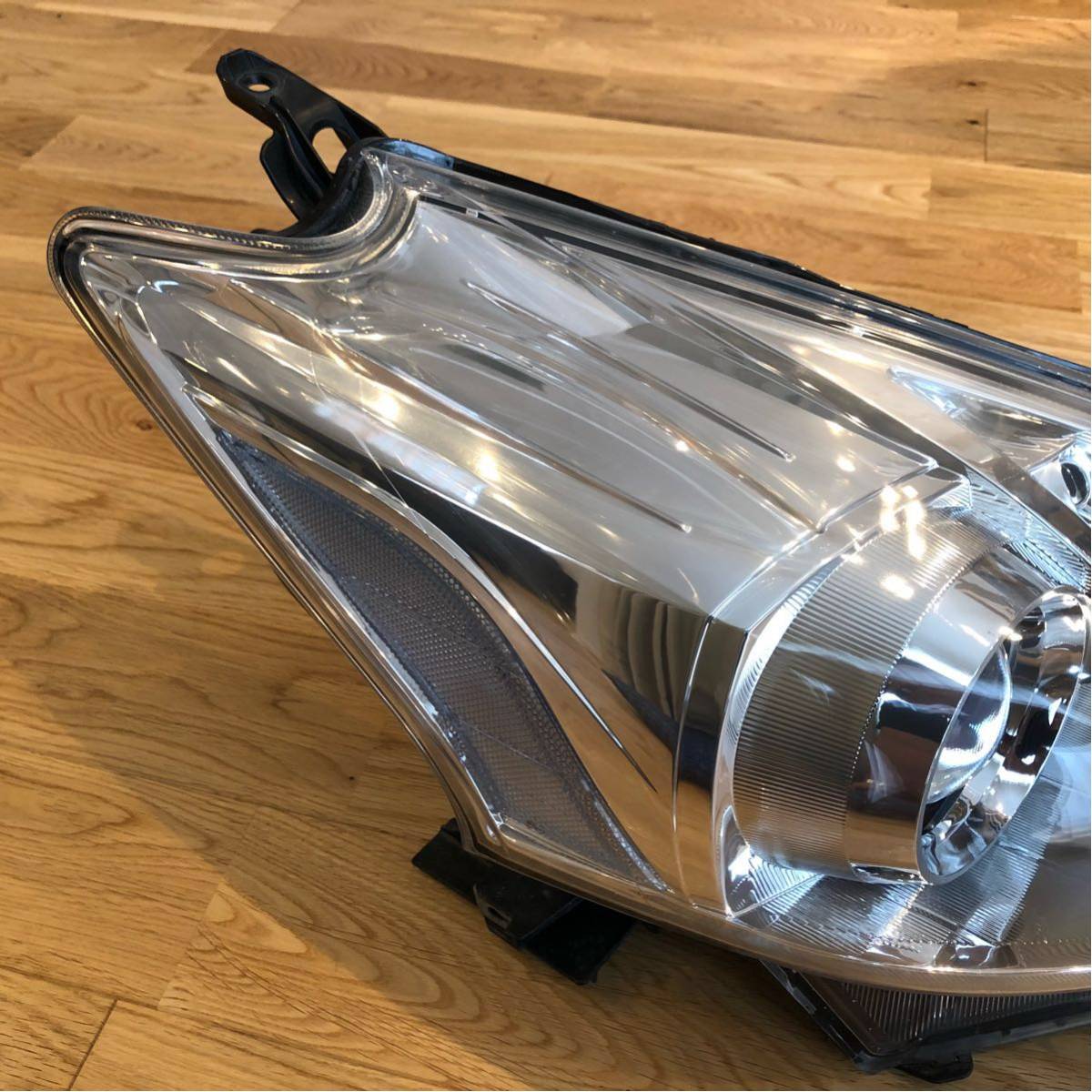東京正規取扱店 GB3 フリード HID 右ヘッドライト KOITO 100-22838