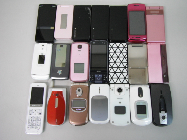 docomo au SB 他 /ガラケー 良品！ 21台セット(動作未確認) 【公式通販】