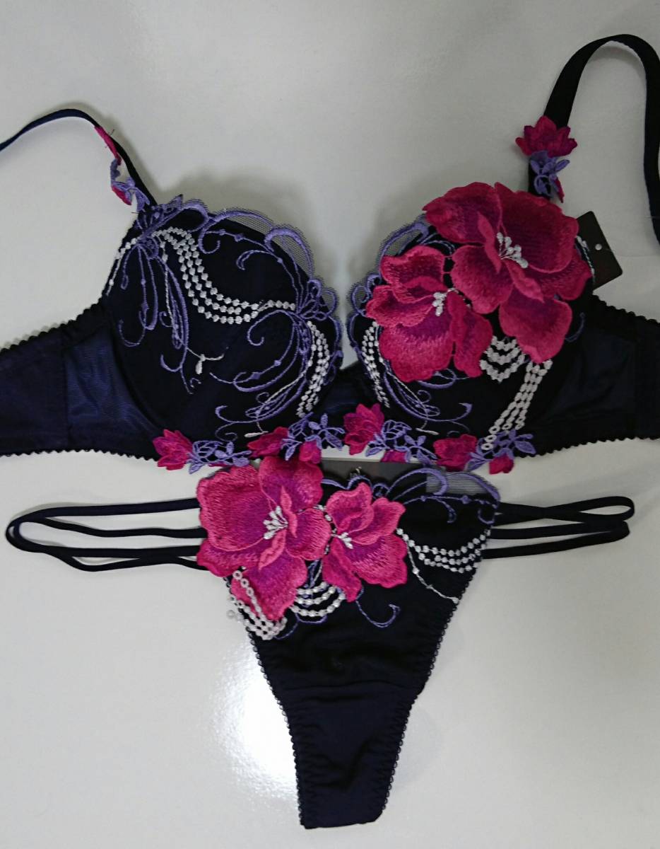 【年末セール】新品タグ付 ワコール サルート89G店舗限定ネイビー ソング M 正規特約店 《新品タグ付き》売り切りSale サルート 72 待宵草 E65&