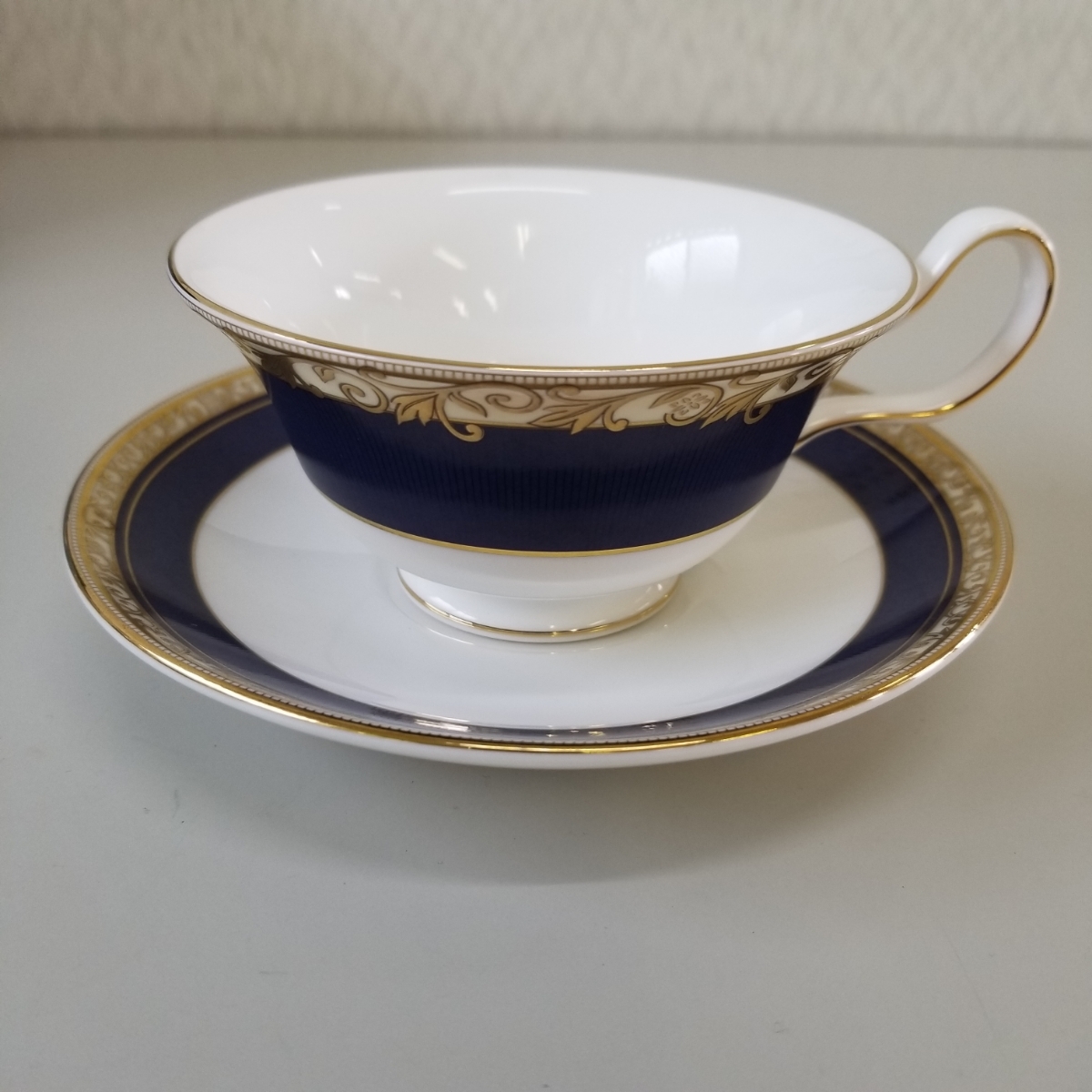 【限定セール，定番】 WEDGWOOD ウェッジウッド ロココ カップ＆ソーサー 金彩 英国製 MADE IN ENGLAND(ウェッジウッド)｜売買されたオークション情報、yahooの商品情報をアーカイブ公開 - オークファン ウェッジウッド
