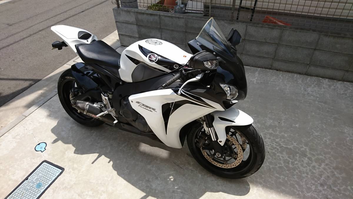 CBR1000RR 59後期 ED新車外しセット バラ売り不可です CBR1000RR 59後期 ED新車外しセット バラ売り不可です CBR1000RR 59