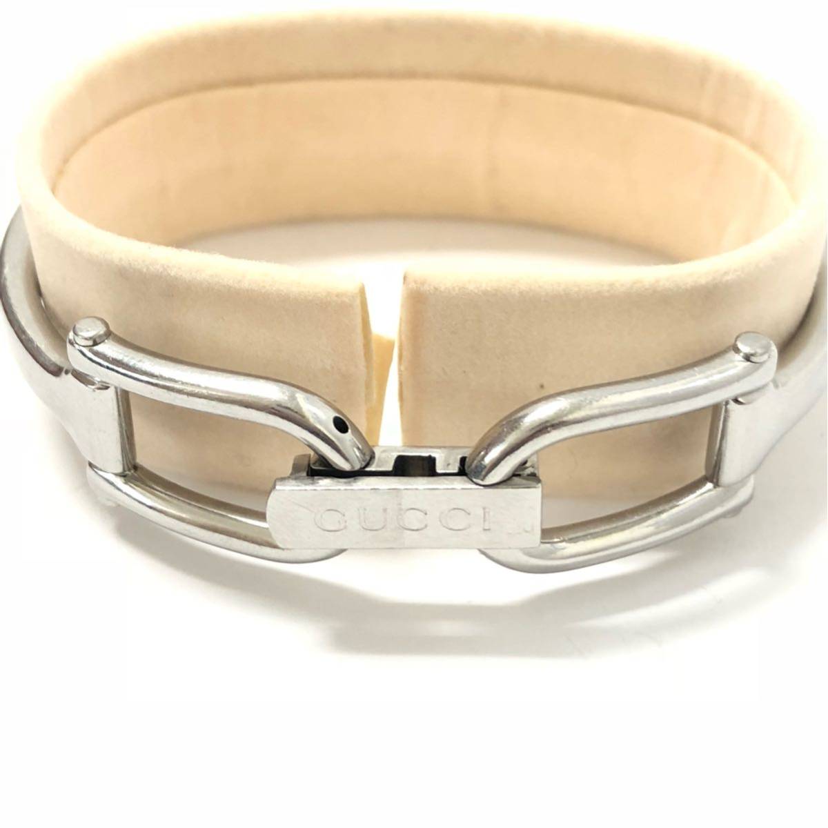 ★ グッチ GUCCI ★ 腕時計 1500L ピンクシェル盤 シルバー バングル スクエア スイス製 クオーツ 稼働品 10mm×25mm/14cm レディース DA0