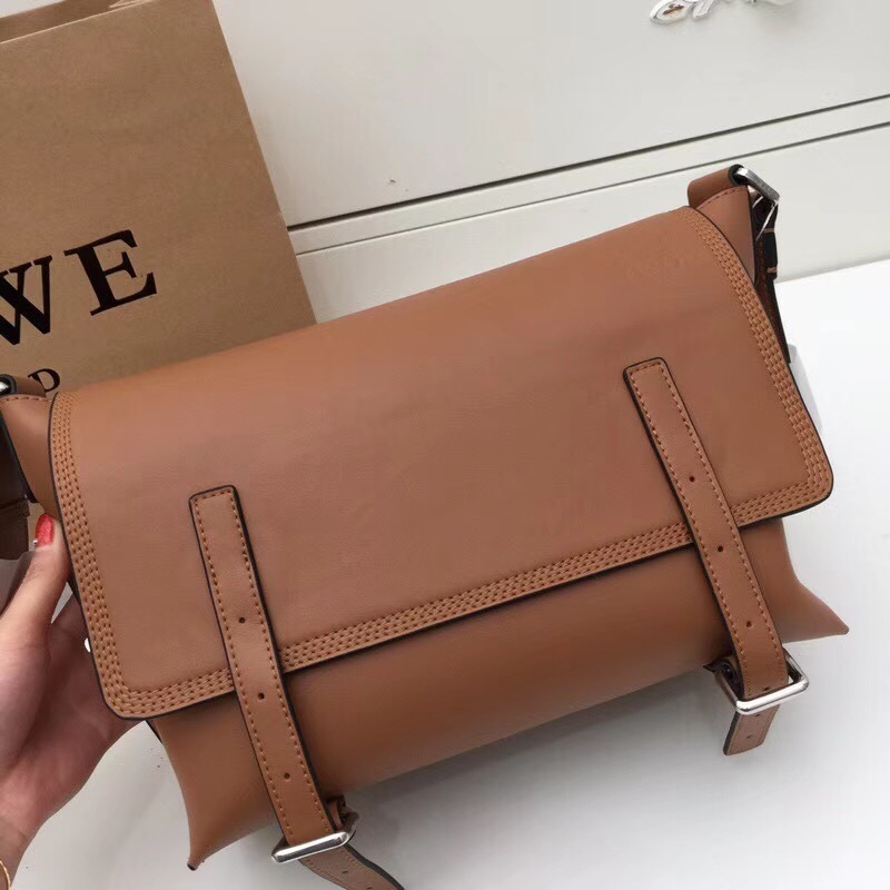 loewe Hammock Bag ロエベ ショルダーバッグ 肩バッグ LOEWE ロエベ ハンモック (LOEWE (ソフトグレインカーフ) スモールの通販
