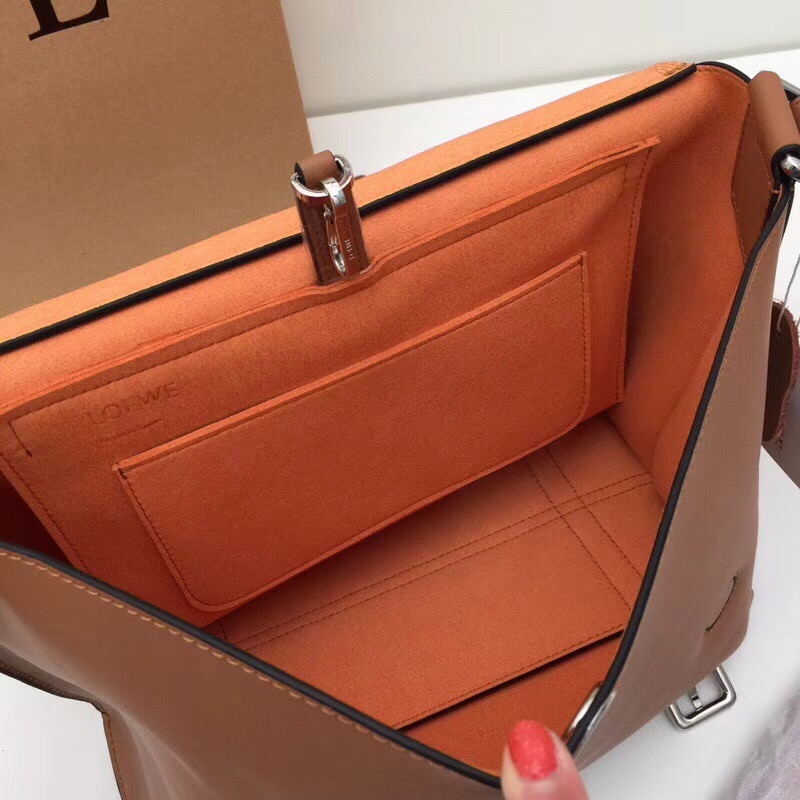 loewe Hammock Bag ロエベ ショルダーバッグ 肩バッグ LOEWE ロエベ ハンモック (LOEWE (ソフトグレインカーフ) スモールの通販