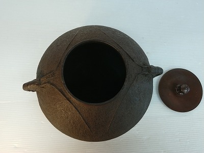 南部鉄器】 美品 算玉型 アラレ 鉄瓶 茶道具 銅釜付き A60-112