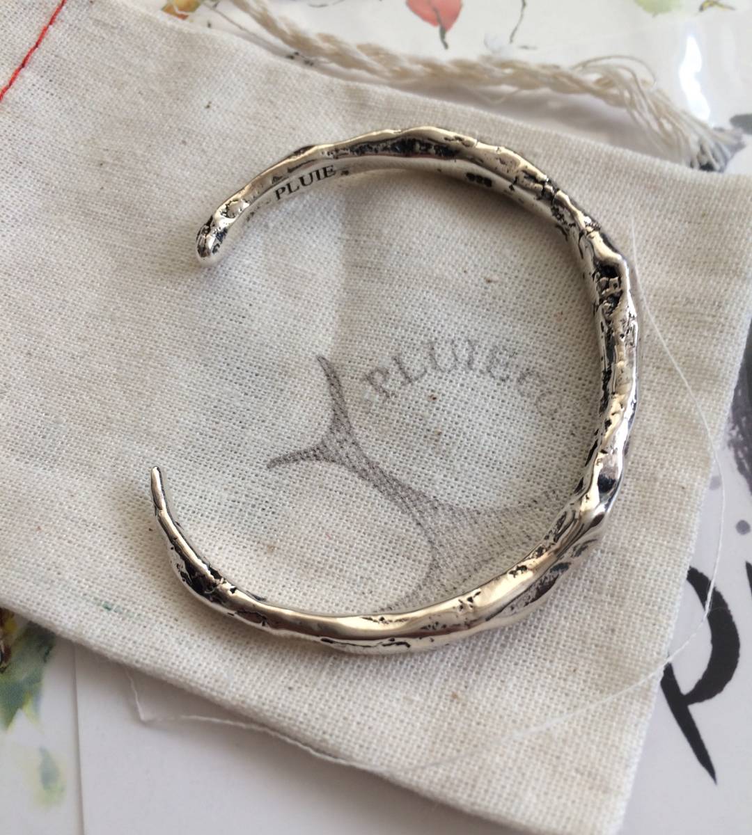 美品 PLUIE プリュイ ネイキッド カフ バングル ブレスレット シルバー プリュイ PLUIE ネイキッドカフ バングル シルバー ブレスレット ほぼ