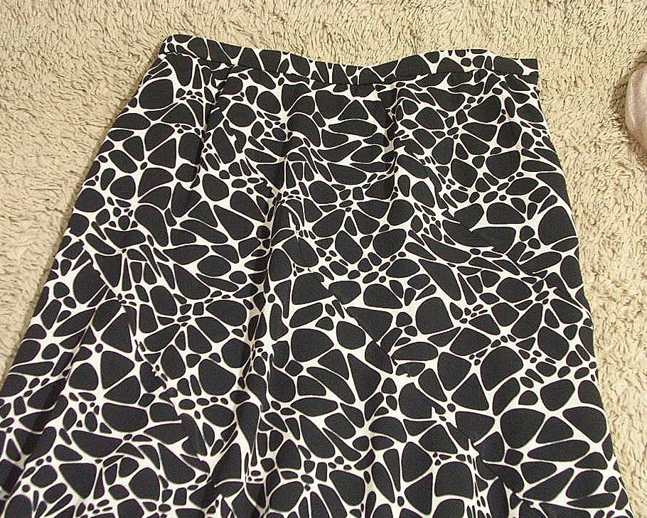 ☆　レリアン　Leilian　☆モダン柄スカートBk◎大きいサイズ11