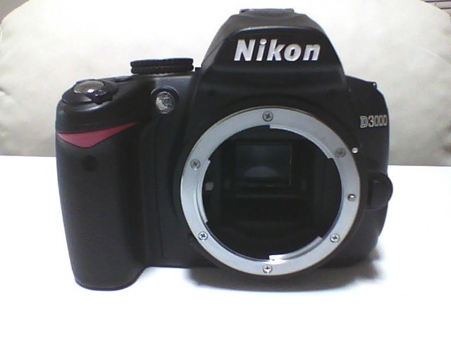 Nikon D3000 デジタル一眼レフ DX ボディ ♥ Nikon D3000 ♥撮影枚数