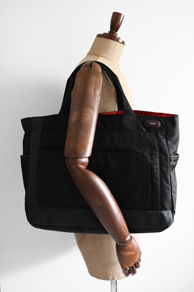 【お買い得，格安】 TUMI トゥミ トートバッグ 黒 5124D ブリーフケース ビジネス 大きめサイズ 鞄 書類カバン F-6(ブリーフケース、書類かばん)｜売買されたオークション情報、yahooの商品情報をアーカイブ公開 - ブリーフケース、書類かばん