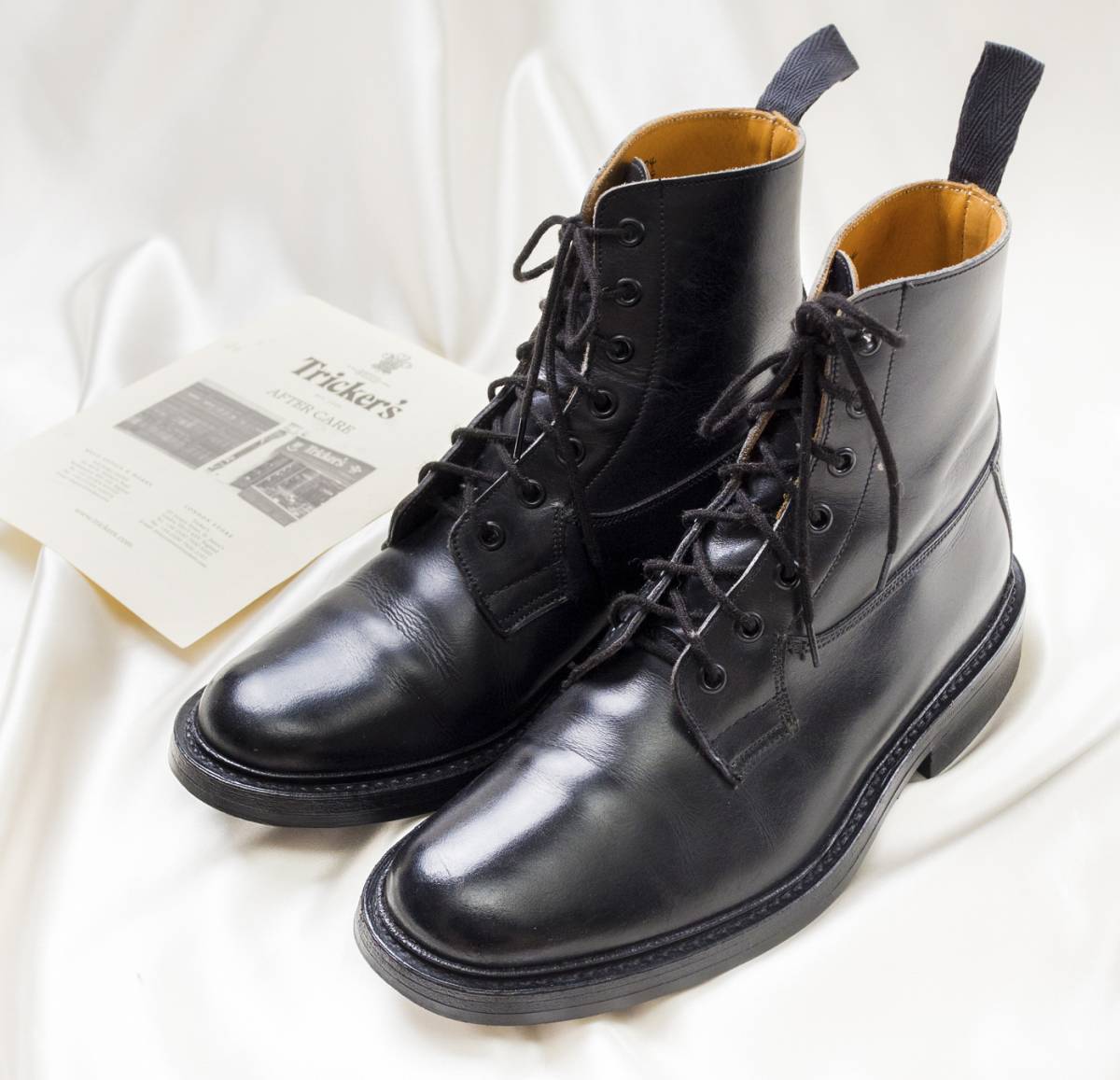 美品トリッカーズTricker’ｓ メンズプレーントゥ レースアップブーツUK7-FIT5 レザーシューズ カントリー 黒 ブラック 革靴