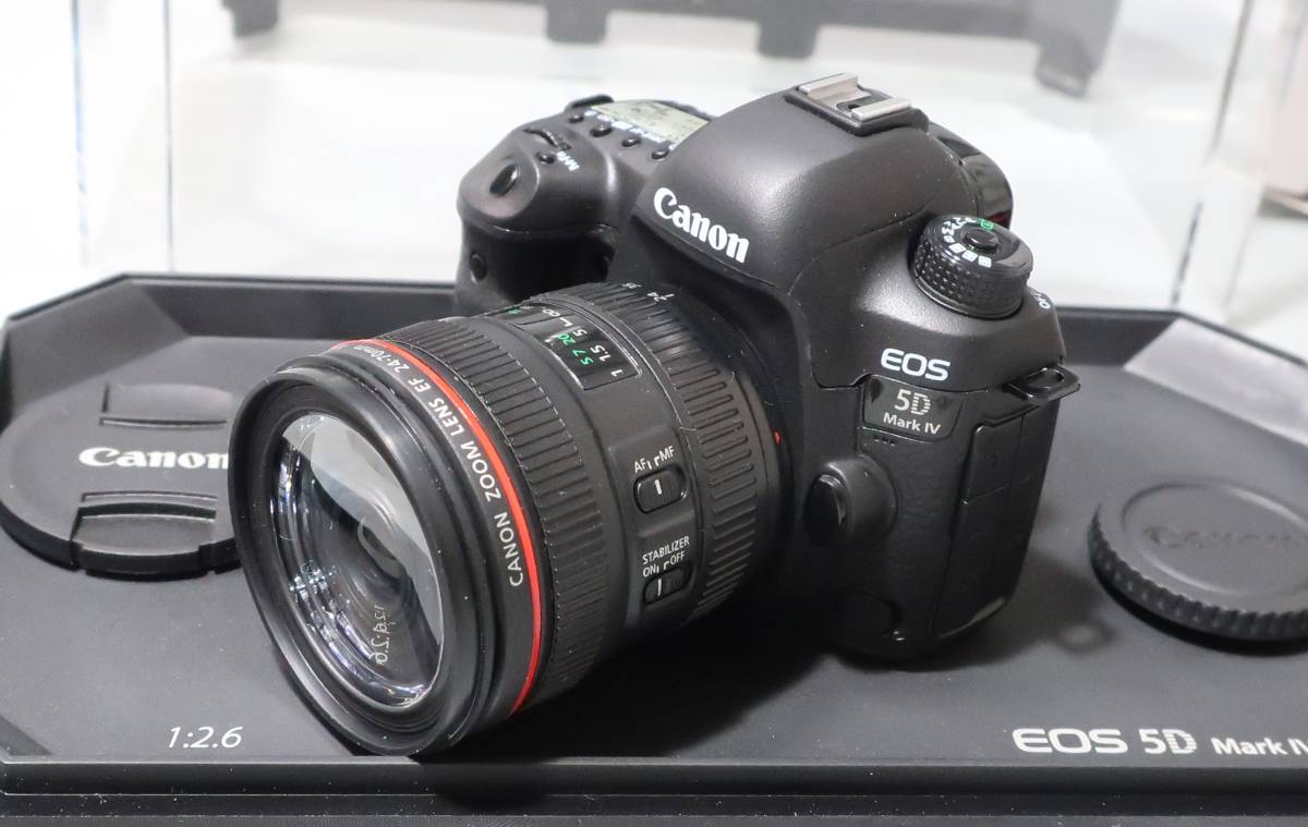 CANON EOS 5D Mark IV ミニチュアUSBメモリー 展示のみの未使用品 【低