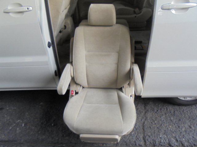 0004143 希少品！TOYOTA トヨタ アルファード リフトアップシート 福祉