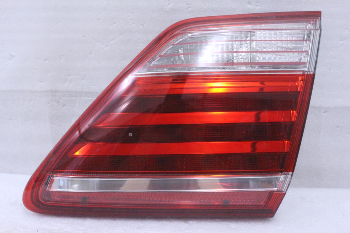 88-492☆後期☆GRS200 クラウン ロイヤル☆右テールライト 内側 LED