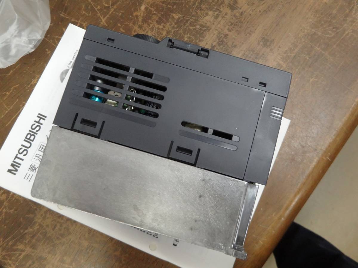 三菱電機 | インバータ インバーター FREQROL-D700 汎用インバータ 