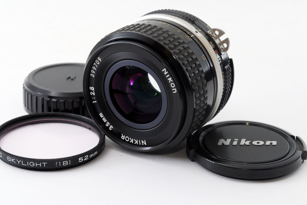 Nikon Nikkor 28mm f⁄2.8S Fマウントの広角単焦点レンズです AI ニコン 