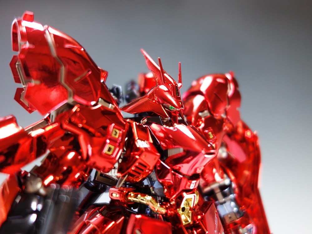 RG サザビー メカニカルコアメッキ ＆ RG νガンダム チタニウム