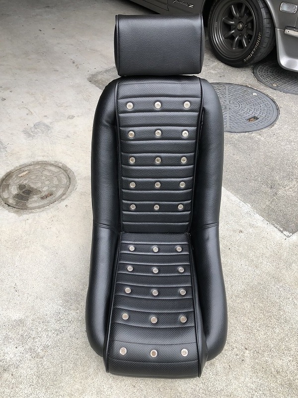 美品！ DATSUN ダットサン バケットシート ヘッドレスト付 レプリカ