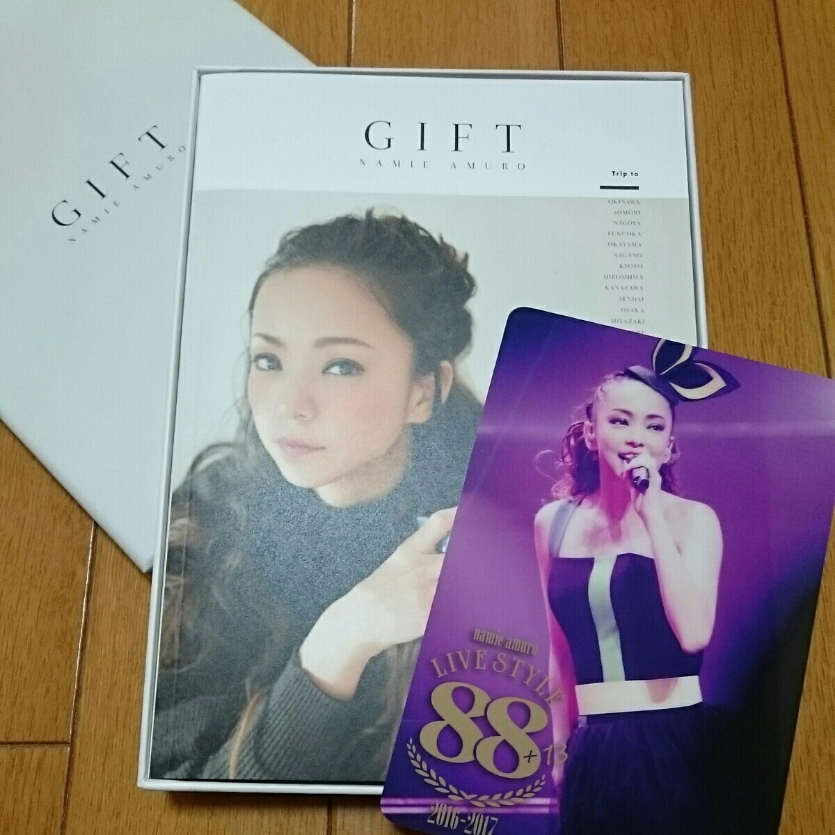 【送料無料】【美品】安室奈美恵 GIFT フォトブック セブンネット限定 完売品 namie amuro