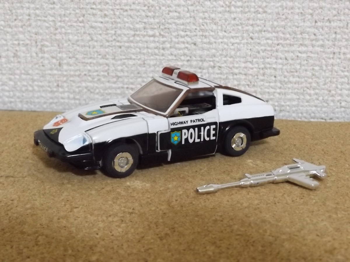 旧タカラ トランスフォーマー プロール／フェアレディZ POLICE