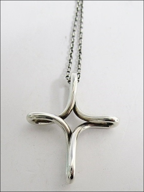 16 52-76856-29 ティファニー TIFFANY&CO ネックレス オープンクロス