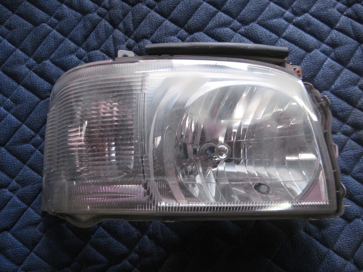 200系ハイエース 【N】200系 ハイエース 純正 LED ヘッドライト 左側 
